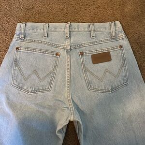 Wrangler bootcut light wash jeans 9x36
